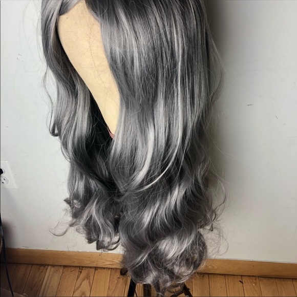Accessories - ✨Grey 28" LONG CURLY COSPLAY WIG 🔖NWT✨